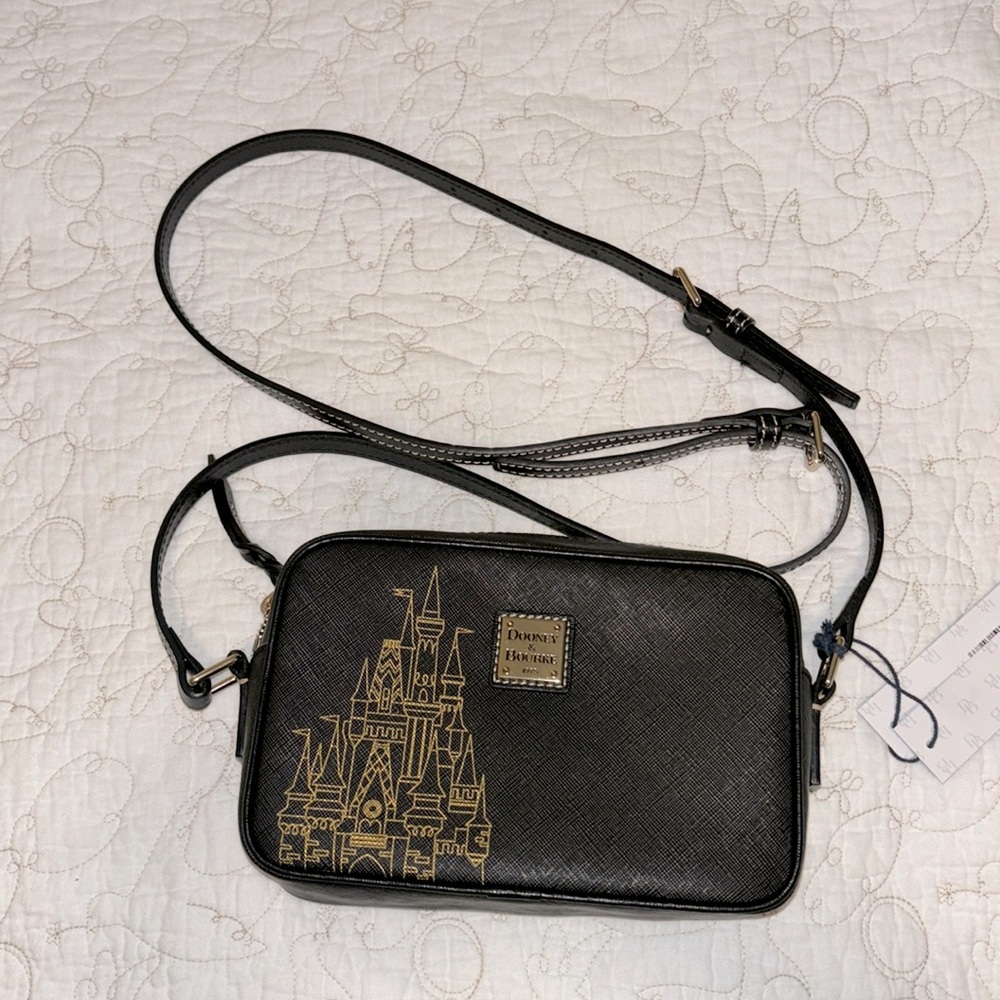 NWT Dooney & Bourke Cinderella Castle Camera Bag – Walt Disney World